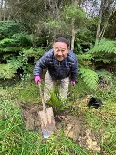 Tree planting group Education NZ