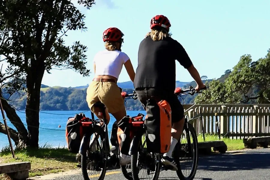 ebikers on Waiheke